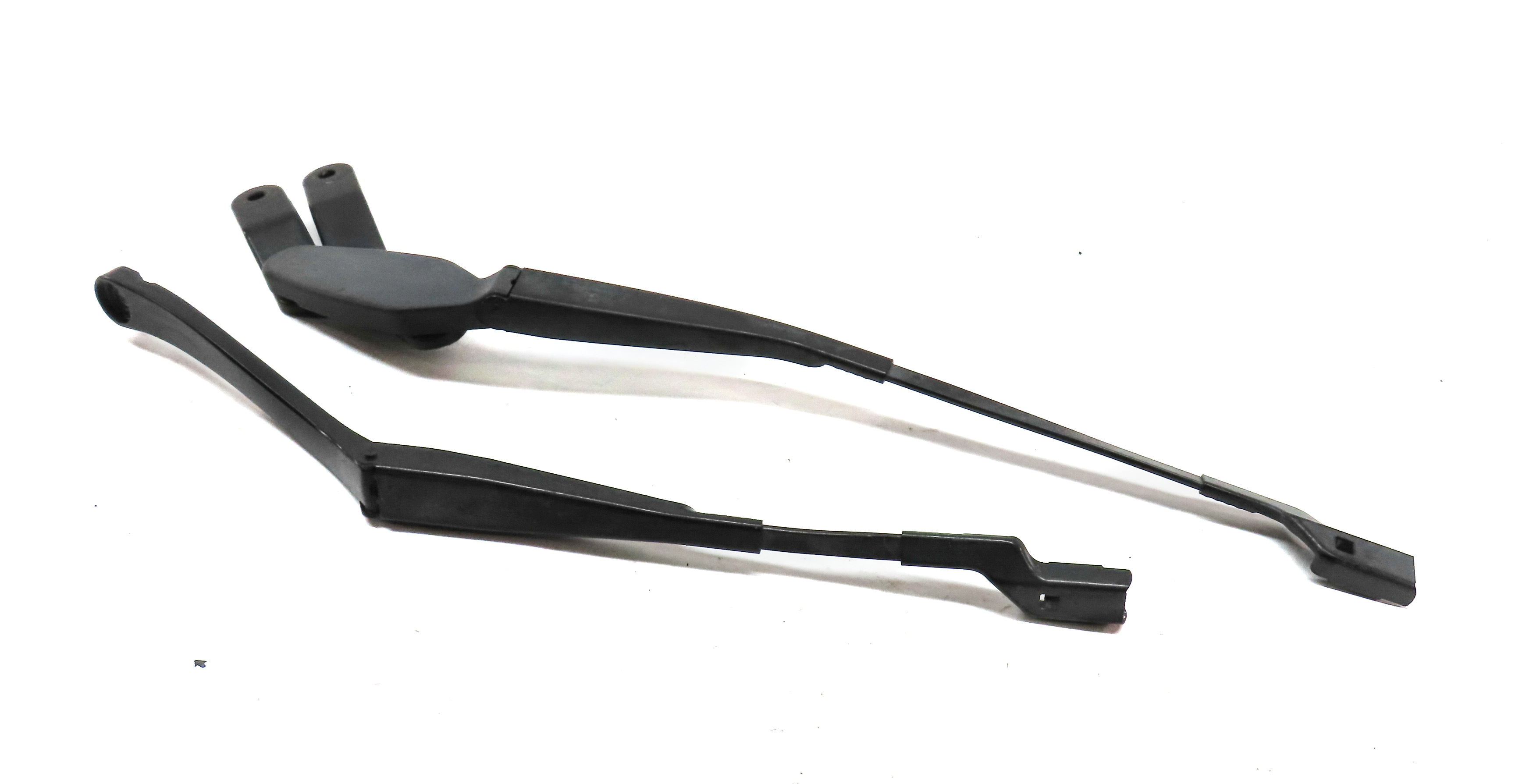 14-17 MERCEDES E-CLASS SEDAN (W212) FRONT LEFT & RIGHT WINDSHIELD WIPER ARM SET2 — exact item pictured